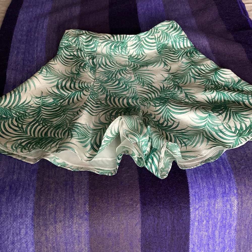 NWT elegant Nonoo New York shorts
